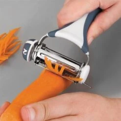 Eplucheur Y 3 Lames Tournantes Inox 8 Eplucheur Y 3 Lames Tournantes Inox -Cuisine À Domicile 473000 3 1 Eplucheur Y 3 lames tournantes inox Lacor