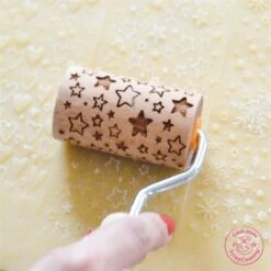 3 Mini Rouleaux Empreintes En Bois Interchangeables -Cuisine À Domicile 580018 3 3 3 mini rouleaux empreintes en bois interchangeables Scrapcooking