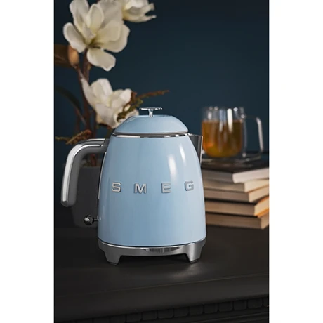 Smeg Mini Bouilloire 0,8 L 1400 W KLF05PBEU Bleu Azur 4 Smeg Mini Bouilloire 0,8 L 1400 W KLF05PBEU Bleu Azur – Image 4