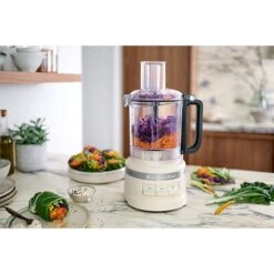 KitchenAid Robot Multifonctions 2,1 L 250 W Crème 5KFP0921EBM 8 KitchenAid Robot Multifonctions 2,1 L 250 W Crème 5KFP0921EBM -Cuisine À Domicile 761103 3 2 Robot multifonctions 2 1 L 250 W creme 5KFP0921EBM Kitchenaid